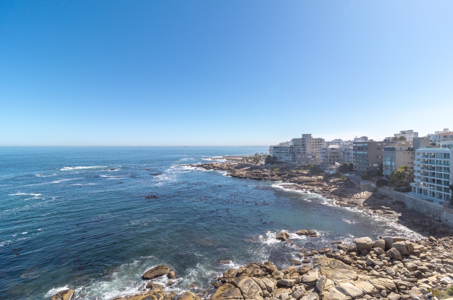 To Let 2 Bedroom Property for Rent in Bantry Bay Western Cape